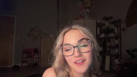 Snapshot of iris_world chatting on 23, 2, 2025 iris online show from 23, 2, 2025