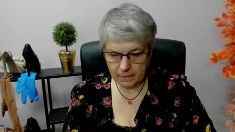 I R I S online show from 7, 1, 2025