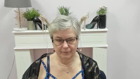 I R I S online show from 8, 1, 2026