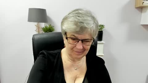 Snapshot of iris_xdesire chatting on 6, 5, 2026 I R I S online show from 6, 5, 2026