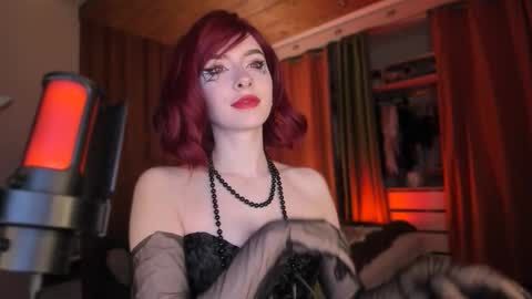 Miss Iris Fansly Miss Iris new inst.  online show from 31, 10, 2025