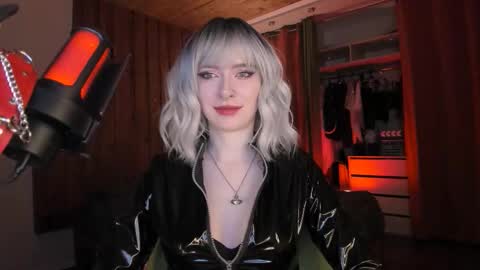 Miss Iris Fansly Miss Iris new inst.  online show from 10, 1, 2026