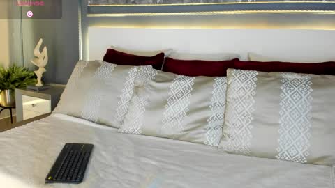    online show from 30, 3, 2026