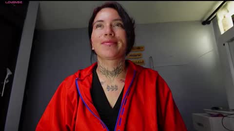 Snapshot of iriss_cardenas chatting on 10, 10, 2025 iriss_cardenas online show from 10, 10, 2025