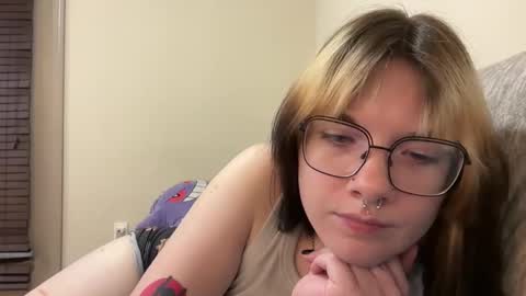 irissweets online show from 29, 4, 2026