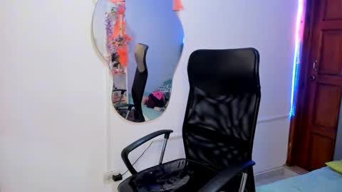 Snapshot of irix_moon chatting on 15, 10, 2025 irix_moon online show from 15, 10, 2025