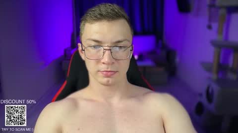 Snapshot of iron__chapman chatting on 2, 11, 2025 Iron online show from 2, 11, 2025