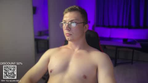 Snapshot of iron__chapman chatting on 6, 11, 2025 Iron online show from 6, 11, 2025