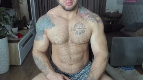 ironhulk22 online show from 5, 1, 2025