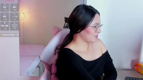 Snapshot of isa_doux chatting on 7, 2, 2026 Isa online show from 7, 2, 2026