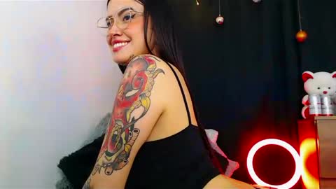 Snapshot of isa_maiden_ chatting on 30, 12, 2024 online show from 30, 12, 2024