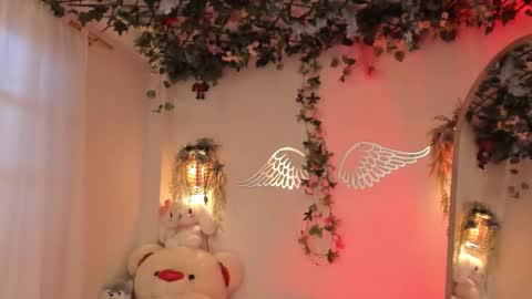 Isabella        online show from 12, 2, 2026