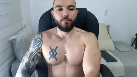 Snapshot of isaac_carter chatting on 2, 10, 2025 Isaac carter online show from 2, 10, 2025