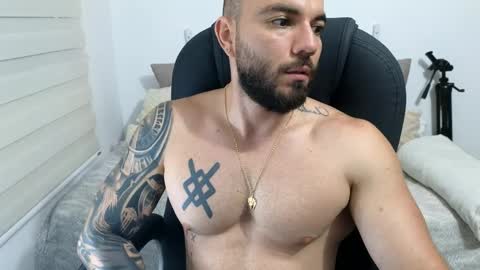 Snapshot of isaac_carter chatting on 20, 5, 2026 Isaac carter online show from 20, 5, 2026