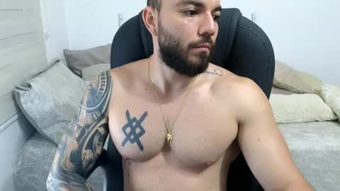 Snapshot of isaac_carter chatting on 4, 6, 2026 Isaac carter online show from 4, 6, 2026