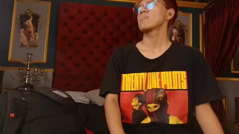 Snapshot of isaac_grimm chatting on 18, 12, 2025 isaac_grimm online show from 18, 12, 2025