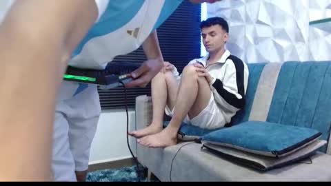 Snapshot of isaac_tan chatting on 21, 9, 2025 Isaac tan online show from 21, 9, 2025