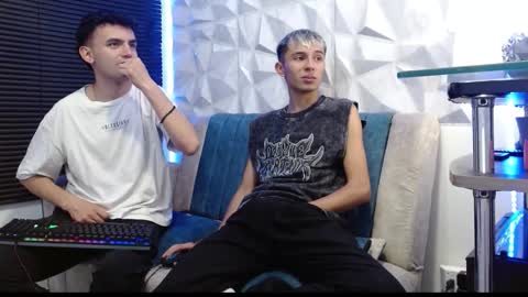 Snapshot of isaac_tan chatting on 22, 9, 2025 Isaac tan online show from 22, 9, 2025