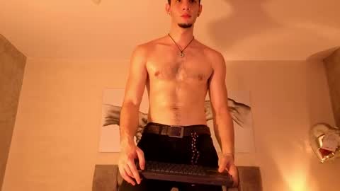 Snapshot of isaacblaze_ chatting on 21, 5, 2026 isaacblaze online show from 21, 5, 2026