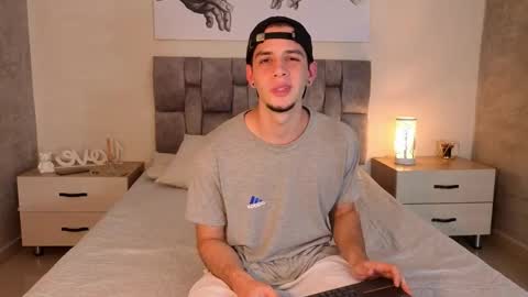 Snapshot of isaacblaze_ chatting on 22, 5, 2026 isaacblaze online show from 22, 5, 2026