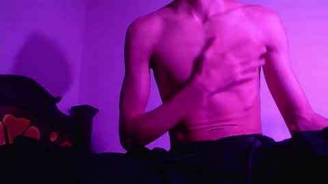 isaac online show from 28, 12, 2024