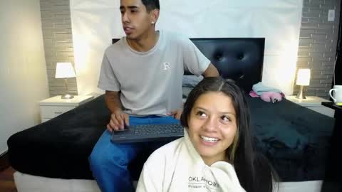 isaak_salomee online show from 9, 6, 2026