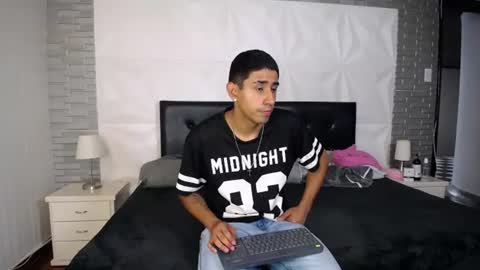 isaak_salomee online show from 11, 6, 2026
