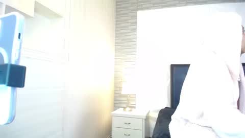 isaak_salomee online show from 13, 6, 2026