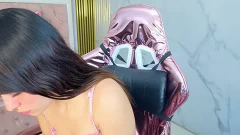 isabeau_s online show from 25, 6, 2026