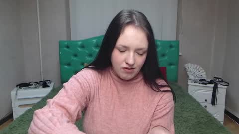 Snapshot of isabelblackberry chatting on 6, 12, 2024 IsabelBlackberry online show from 6, 12, 2024