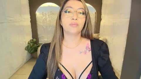Snapshot of isabella__r chatting on 4, 2, 2026 Isa online show from 4, 2, 2026