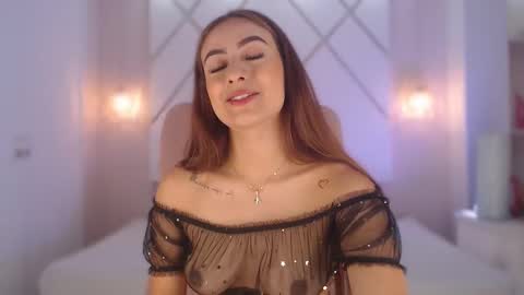 Snapshot of isabella__shine chatting on 10, 9, 2025 Isa online show from 10, 9, 2025