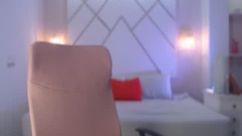 Snapshot of isabella__shine chatting on 7, 10, 2025 Isa online show from 7, 10, 2025