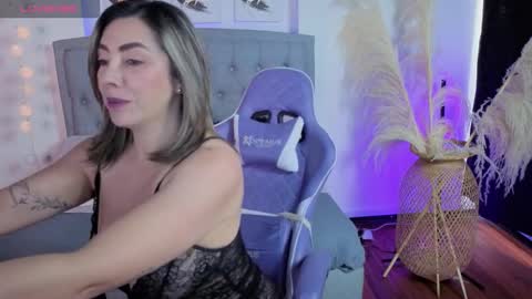   online show from 3, 11, 2025