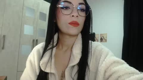 isabella_piercee online show from 2, 5, 2026