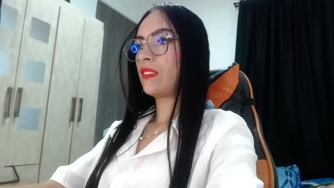 isabella_piercee online show from 19, 5, 2026