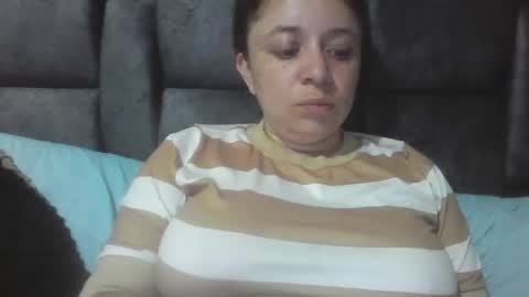 isabellaa_hills_ online show from 26, 5, 2026