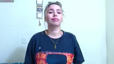 isabellaa_smith03 online show from 24, 3, 2026