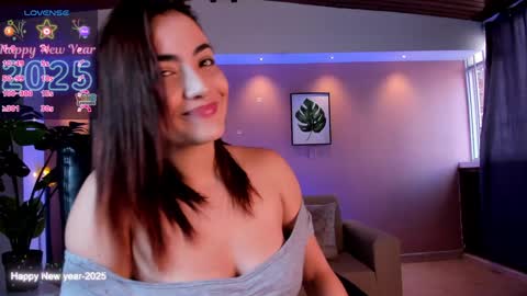 Snapshot of isabellaajoness chatting on 11, 1, 2025 Isabella Everyday From 0530 to 1430 Col Time online show from 11, 1, 2025