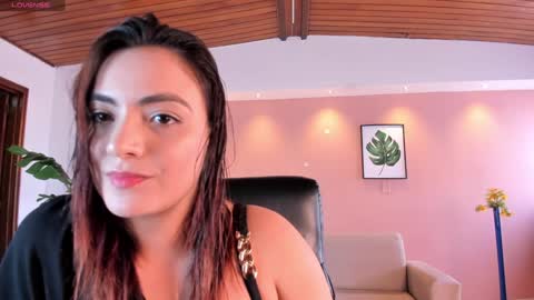 Snapshot of isabellaajoness chatting on 27, 1, 2025 Isabella Everyday From 0530 to 1430 Col Time online show from 27, 1, 2025