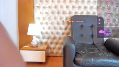 Snapshot of isabellaalux_ chatting on 30, 6, 2026 isabellaalux_ online show from 30, 6, 2026