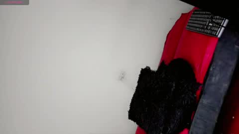 isabellacollen online show from 19, 7, 2026
