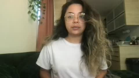 isabellaelizabeth online show from 13, 7, 2026