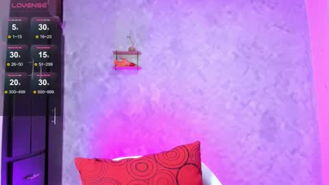 Instagram soybella01  online show from 16, 11, 2025