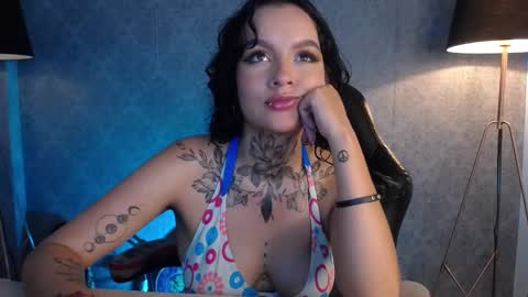 Snapshot of isabellamontier chatting on 1, 2, 2025 Isabella Montier online show from 1, 2, 2025