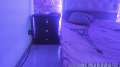 Isabella anal squirt latina colombian paisa online show from 1, 3, 2025