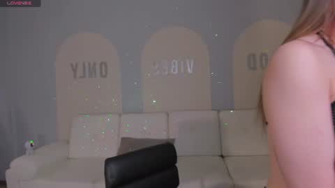 Snapshot of isabellamoretti1 chatting on 25, 7, 2026 Isabella Moretti online show from 25, 7, 2026