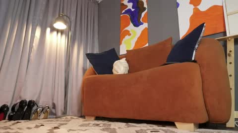 Help me with your follow independent model isabela online show from 28, 5, 2026