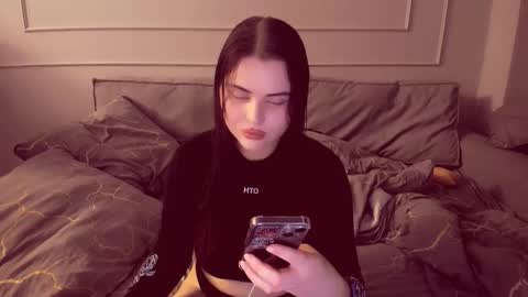 Snapshot of isabellaprincess21 chatting on 12, 11, 2025 Isabella online show from 12, 11, 2025