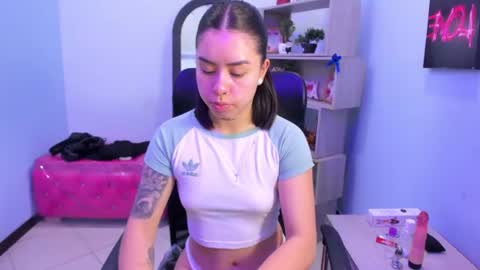 isebella online show from 25, 6, 2026